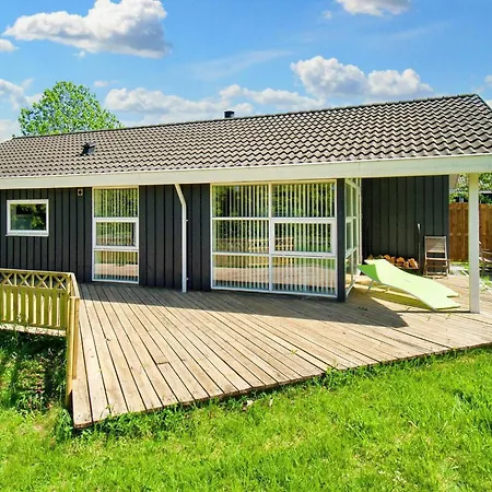 6 Person In Skibby-by Traum * Skibby